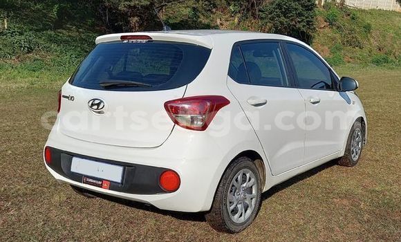 Nunua Ilio tumika Hyundai i10 White Gari ndani ya Ezulwini nchini Hhohho Nunua Ilio tumika Hyundai i10 White Gari ndani ya Ezulwini nchini Hhohho