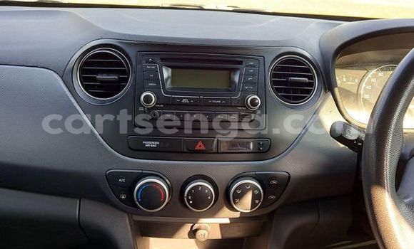 Nunua Ilio tumika Hyundai i10 White Gari ndani ya Ezulwini nchini Hhohho Nunua Ilio tumika Hyundai i10 White Gari ndani ya Ezulwini nchini Hhohho