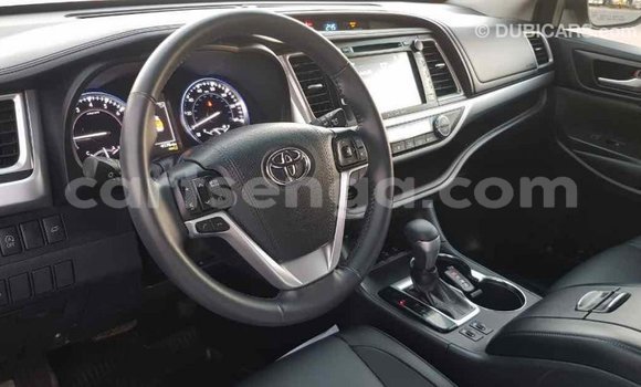 Buy Import Toyota Highlander Other Car in Import - Dubai in Hhohho Buy Import Toyota Highlander Other Car in Import - Dubai in Hhohho