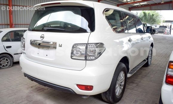 Buy Import Nissan Patrol White Car in Import - Dubai in Hhohho Buy Import Nissan Patrol White Car in Import - Dubai in Hhohho