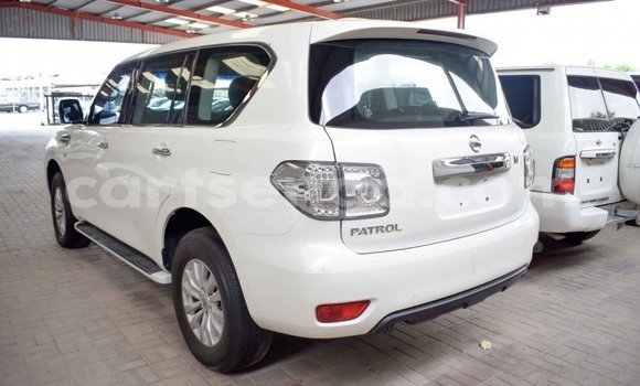 Buy Import Nissan Patrol White Car in Import - Dubai in Hhohho Buy Import Nissan Patrol White Car in Import - Dubai in Hhohho