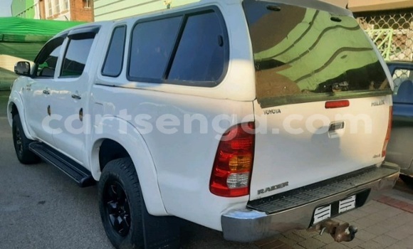 Buy Used Toyota Hilux White Car in Nhlangano in Shiselweni District Buy Used Toyota Hilux White Car in Nhlangano in Shiselweni District