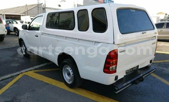 Buy Used Toyota Hilux White Car in Tabankulu in Lubombo District Buy Used Toyota Hilux White Car in Tabankulu in Lubombo District