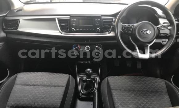 Nunua Ilio tumika Kia Rio White Gari ndani ya Bhunya nchini Manzini Nunua Ilio tumika Kia Rio White Gari ndani ya Bhunya nchini Manzini