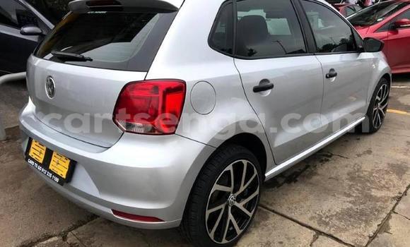 Nunua Ilio tumika Volkswagen Polo Silver Gari ndani ya Bhunya nchini Manzini Nunua Ilio tumika Volkswagen Polo Silver Gari ndani ya Bhunya nchini Manzini