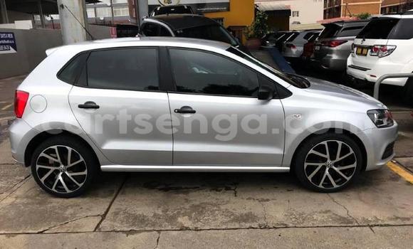 Nunua Ilio tumika Volkswagen Polo Silver Gari ndani ya Bhunya nchini Manzini Nunua Ilio tumika Volkswagen Polo Silver Gari ndani ya Bhunya nchini Manzini