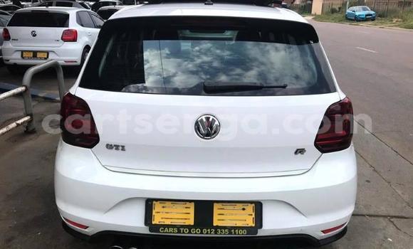 Nunua Ilio tumika Volkswagen Polo GTI White Gari ndani ya Bhunya nchini Manzini Nunua Ilio tumika Volkswagen Polo GTI White Gari ndani ya Bhunya nchini Manzini
