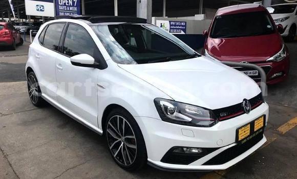 Nunua Ilio tumika Volkswagen Polo GTI White Gari ndani ya Bhunya nchini Manzini Nunua Ilio tumika Volkswagen Polo GTI White Gari ndani ya Bhunya nchini Manzini