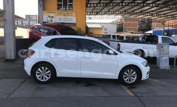 Acheter Occasion Voiture Volkswagen Polo Blanc à Bhunya, Manzini Acheter Occasion Voiture Volkswagen Polo Blanc à Bhunya, Manzini