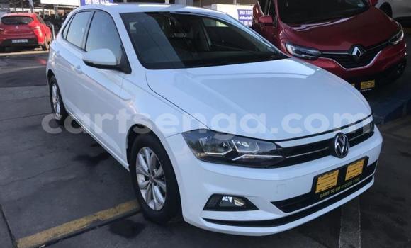 Nunua Ilio tumika Volkswagen Polo White Gari ndani ya Bhunya nchini Manzini Nunua Ilio tumika Volkswagen Polo White Gari ndani ya Bhunya nchini Manzini