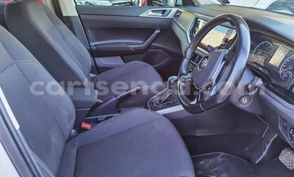 Nunua Ilio tumika Volkswagen Polo White Gari ndani ya Bhunya nchini Manzini Nunua Ilio tumika Volkswagen Polo White Gari ndani ya Bhunya nchini Manzini