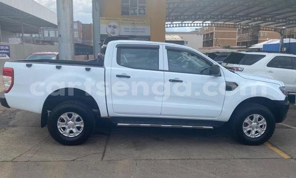 Nunua Ilio tumika Ford Ranger White Gari ndani ya Bhunya nchini Manzini Nunua Ilio tumika Ford Ranger White Gari ndani ya Bhunya nchini Manzini
