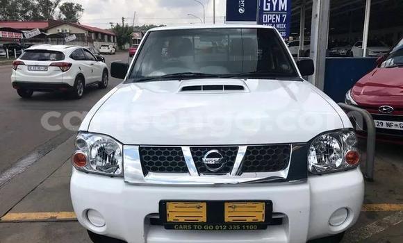 Nunua Ilio tumika Nissan NP 300 White Gari ndani ya Bhunya nchini Manzini Nunua Ilio tumika Nissan NP 300 White Gari ndani ya Bhunya nchini Manzini
