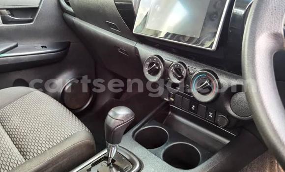 Nunua Ilio tumika Toyota Hilux White Gari ndani ya Bhunya nchini Manzini Nunua Ilio tumika Toyota Hilux White Gari ndani ya Bhunya nchini Manzini