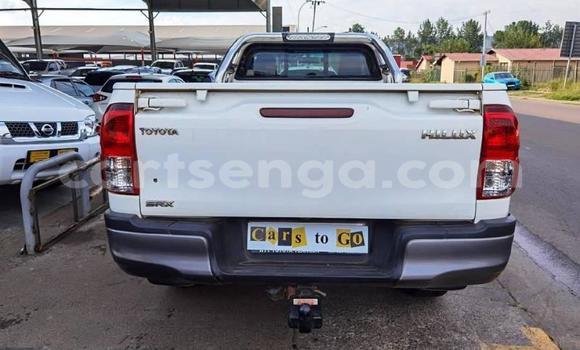 Nunua Ilio tumika Toyota Hilux White Gari ndani ya Bhunya nchini Manzini Nunua Ilio tumika Toyota Hilux White Gari ndani ya Bhunya nchini Manzini