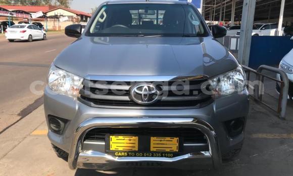 Nunua Ilio tumika Toyota Hilux Silver Gari ndani ya Bhunya nchini Manzini Nunua Ilio tumika Toyota Hilux Silver Gari ndani ya Bhunya nchini Manzini