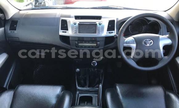 Nunua Ilio tumika Toyota Hilux Silver Gari ndani ya Bhunya nchini Manzini Nunua Ilio tumika Toyota Hilux Silver Gari ndani ya Bhunya nchini Manzini