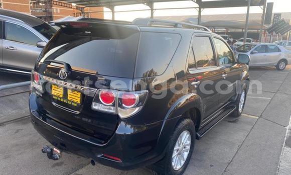 Nunua Ilio tumika Toyota Fortuner Silver Gari ndani ya Bhunya nchini Manzini Nunua Ilio tumika Toyota Fortuner Silver Gari ndani ya Bhunya nchini Manzini