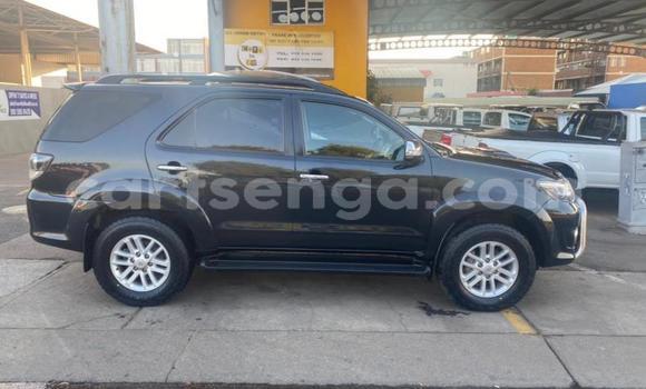 Nunua Ilio tumika Toyota Fortuner Silver Gari ndani ya Bhunya nchini Manzini Nunua Ilio tumika Toyota Fortuner Silver Gari ndani ya Bhunya nchini Manzini