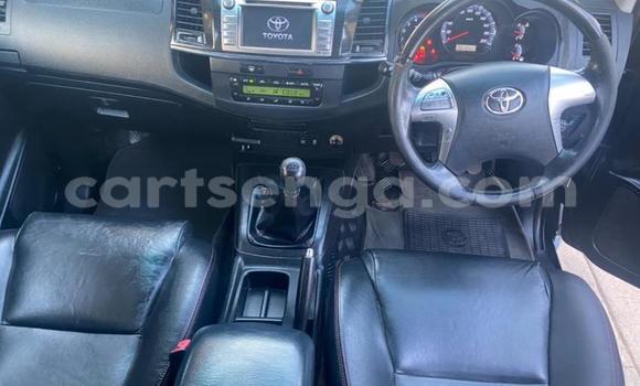Nunua Ilio tumika Toyota Fortuner Silver Gari ndani ya Bhunya nchini Manzini Nunua Ilio tumika Toyota Fortuner Silver Gari ndani ya Bhunya nchini Manzini
