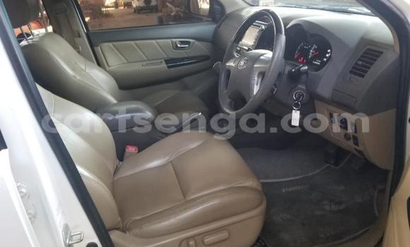 Nunua Ilio tumika Toyota Fortuner White Gari ndani ya Bhunya nchini Manzini Nunua Ilio tumika Toyota Fortuner White Gari ndani ya Bhunya nchini Manzini