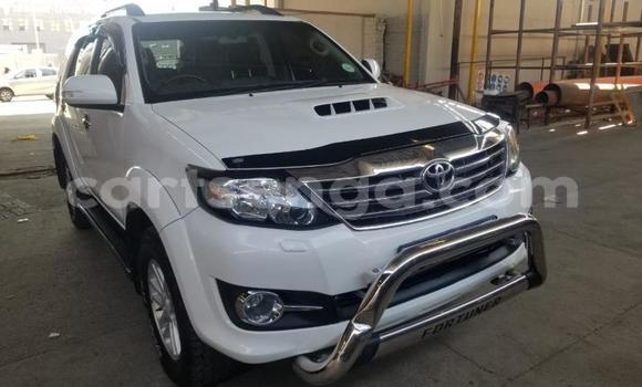 Nunua Ilio tumika Toyota Fortuner White Gari ndani ya Bhunya nchini Manzini Nunua Ilio tumika Toyota Fortuner White Gari ndani ya Bhunya nchini Manzini