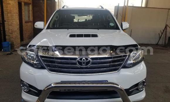 Nunua Ilio tumika Toyota Fortuner White Gari ndani ya Bhunya nchini Manzini Nunua Ilio tumika Toyota Fortuner White Gari ndani ya Bhunya nchini Manzini