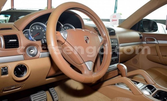Buy Import Porsche Cayenne Green Car in Import - Dubai in Hhohho Buy Import Porsche Cayenne Green Car in Import - Dubai in Hhohho