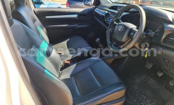 Acheter Occasion Voiture Toyota Hilux Blanc à Big Bend, Lubombo District Acheter Occasion Voiture Toyota Hilux Blanc à Big Bend, Lubombo District