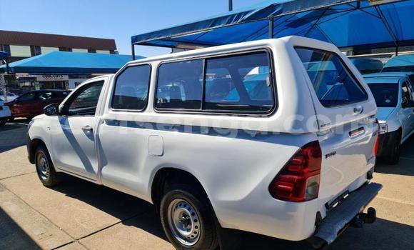 Acheter Occasion Voiture Toyota Hilux Blanc à Big Bend, Lubombo District Acheter Occasion Voiture Toyota Hilux Blanc à Big Bend, Lubombo District