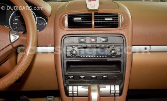 Buy Import Porsche Cayenne Green Car in Import - Dubai in Hhohho Buy Import Porsche Cayenne Green Car in Import - Dubai in Hhohho