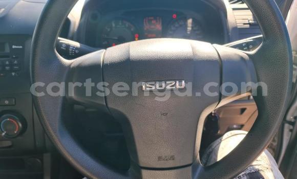 Acheter Occasion Voiture Isuzu KB Blanc à Big Bend, Lubombo District Acheter Occasion Voiture Isuzu KB Blanc à Big Bend, Lubombo District