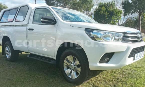 Acheter Occasion Voiture Toyota Hilux Blanc à Bulembu, Hhohho Acheter Occasion Voiture Toyota Hilux Blanc à Bulembu, Hhohho