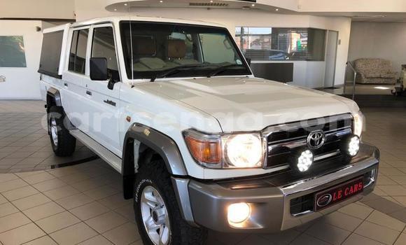 Acheter Occasion Voiture Toyota Land Cruiser Blanc à Ezulwini, Hhohho Acheter Occasion Voiture Toyota Land Cruiser Blanc à Ezulwini, Hhohho