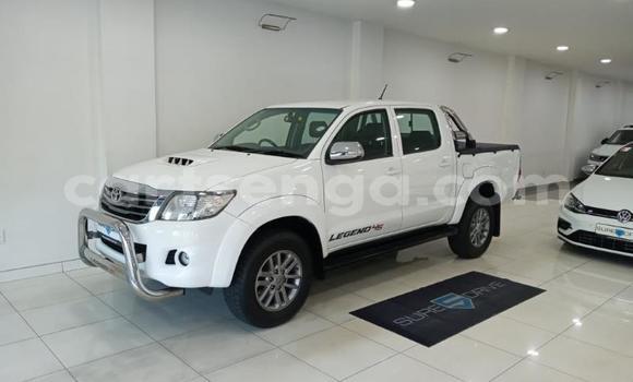 Nunua Ilio tumika Toyota Hilux White Gari ndani ya Ezulwini nchini Hhohho Nunua Ilio tumika Toyota Hilux White Gari ndani ya Ezulwini nchini Hhohho