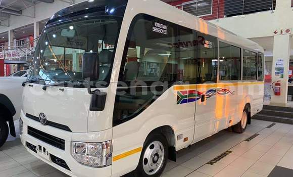 Nunua Ilio tumika Toyota Coaster White Gari ndani ya Ezulwini nchini Hhohho