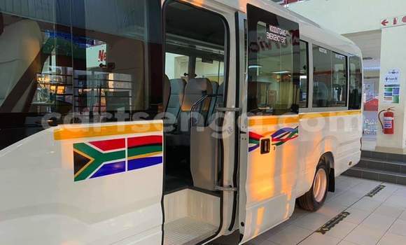 Acheter Occasion Voiture Toyota Coaster Blanc à Ezulwini, Hhohho Acheter Occasion Voiture Toyota Coaster Blanc à Ezulwini, Hhohho