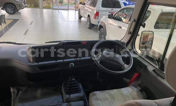 Acheter Occasion Voiture Toyota Coaster Blanc à Ezulwini, Hhohho Acheter Occasion Voiture Toyota Coaster Blanc à Ezulwini, Hhohho