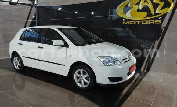 Nunua Ilio tumika Toyota Runx White Gari ndani ya Ezulwini nchini Hhohho Nunua Ilio tumika Toyota Runx White Gari ndani ya Ezulwini nchini Hhohho
