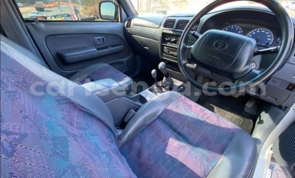 Nunua Ilio tumika Toyota Hilux White Gari ndani ya Big Bend nchini Lubombo Nunua Ilio tumika Toyota Hilux White Gari ndani ya Big Bend nchini Lubombo