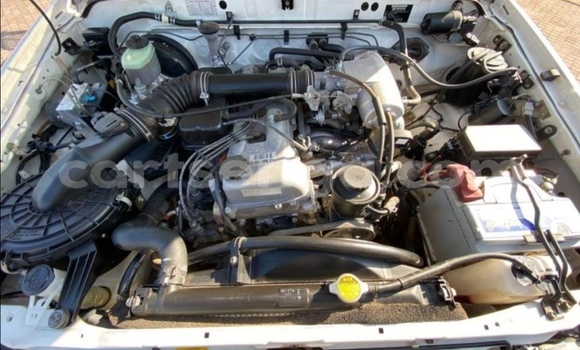 Nunua Ilio tumika Toyota Hilux White Gari ndani ya Big Bend nchini Lubombo Nunua Ilio tumika Toyota Hilux White Gari ndani ya Big Bend nchini Lubombo