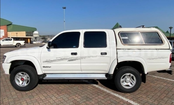 Nunua Ilio tumika Toyota Hilux White Gari ndani ya Big Bend nchini Lubombo Nunua Ilio tumika Toyota Hilux White Gari ndani ya Big Bend nchini Lubombo