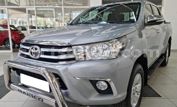 Nunua Ilio tumika Toyota Hilux Silver Gari ndani ya Manzini nchini Manzini Nunua Ilio tumika Toyota Hilux Silver Gari ndani ya Manzini nchini Manzini