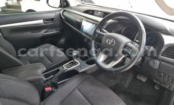 Nunua Ilio tumika Toyota Hilux Silver Gari ndani ya Manzini nchini Manzini Nunua Ilio tumika Toyota Hilux Silver Gari ndani ya Manzini nchini Manzini