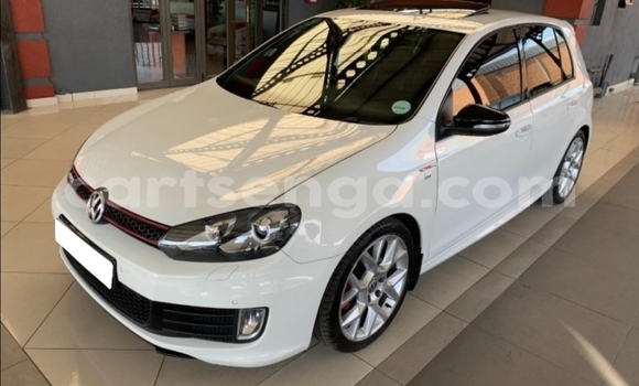 Nunua Ilio tumika Volkswagen Golf GTI White Gari ndani ya Hlatikulu nchini Wilaya ya Shiselweni