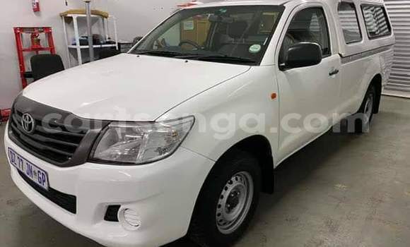 Buy Used Toyota Hilux White Car in Ezulwini in Hhohho