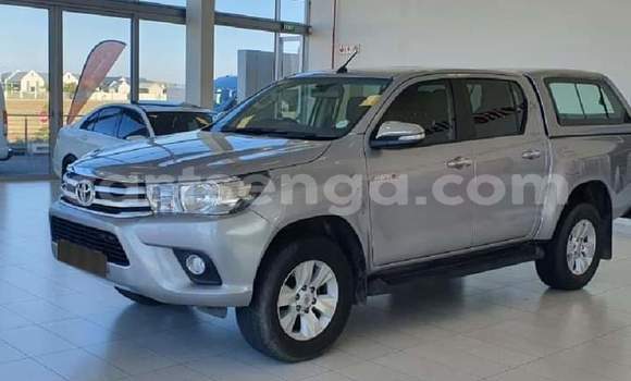 Buy Used Toyota Hilux Silver Car in Ezulwini in Hhohho Buy Used Toyota Hilux Silver Car in Ezulwini in Hhohho