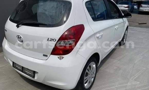 Nunua Ilio tumika Hyundai i20 White Gari ndani ya Ezulwini nchini Hhohho Nunua Ilio tumika Hyundai i20 White Gari ndani ya Ezulwini nchini Hhohho