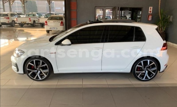 Nunua Ilio tumika Volkswagen Golf GTI White Gari ndani ya Manzini nchini Manzini Nunua Ilio tumika Volkswagen Golf GTI White Gari ndani ya Manzini nchini Manzini