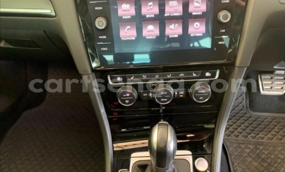 Nunua Ilio tumika Volkswagen Golf GTI White Gari ndani ya Manzini nchini Manzini Nunua Ilio tumika Volkswagen Golf GTI White Gari ndani ya Manzini nchini Manzini